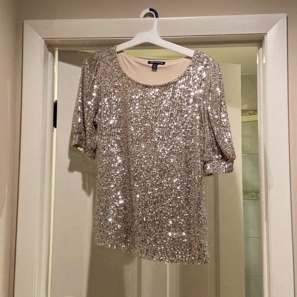 Gently worn - Cable & Gauge - pewter sequin top - large